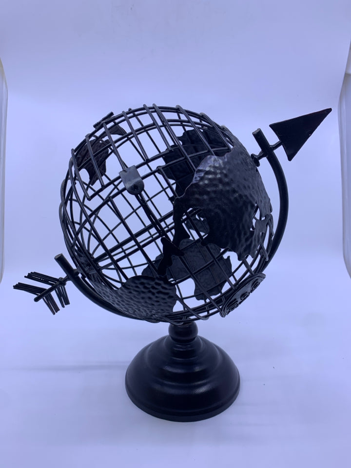 BLACK METAL ROTATING GLOBE CORK HOLDER.