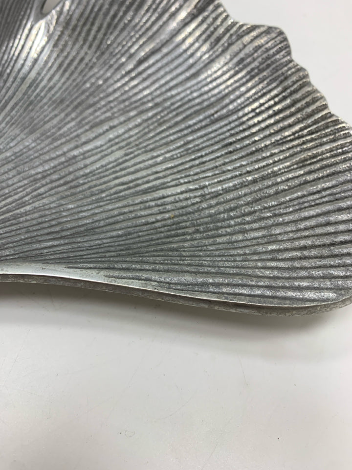 SILVER LEAF DISPLAY TRAY.