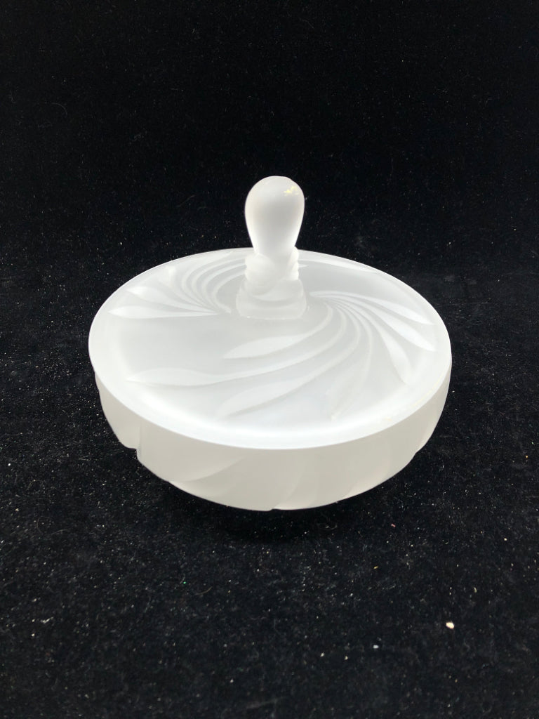 VTG FROSTED CUT GLASS ROUND CANDY DISH W LID.