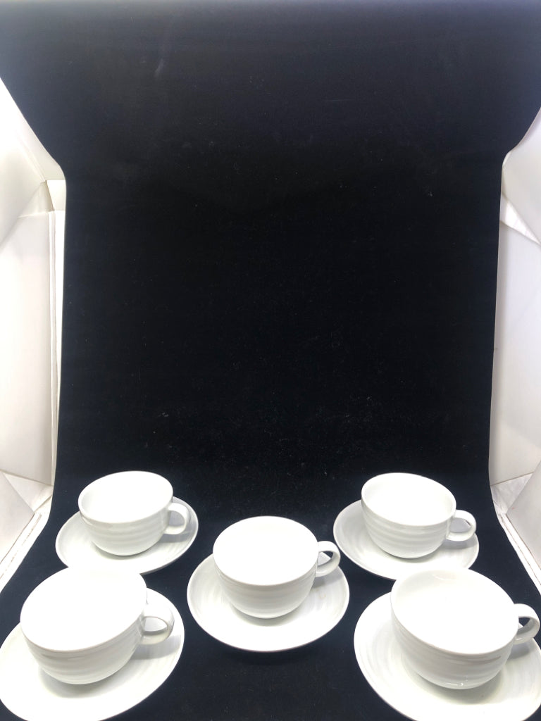 10 PC CUP AND SAUCERS SET - 5 CUPS 5 SAUCERS.