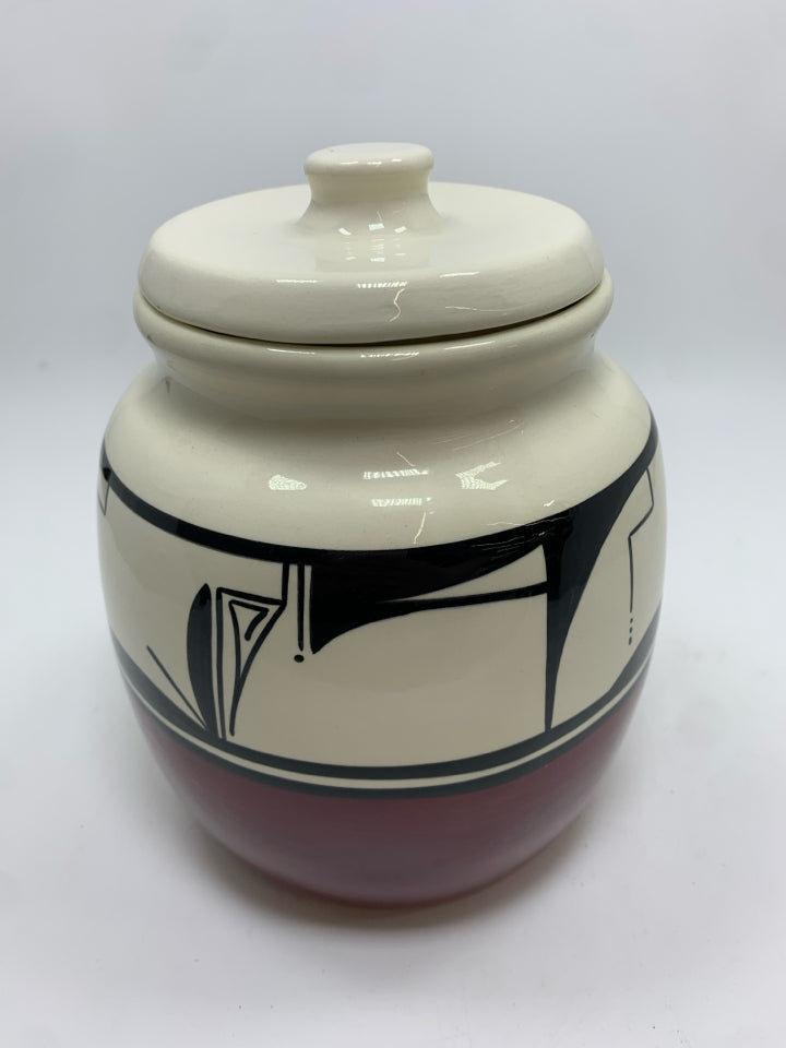 UTE MOUNTAIN GEOMETRIC POTTERY JAR W/LID.