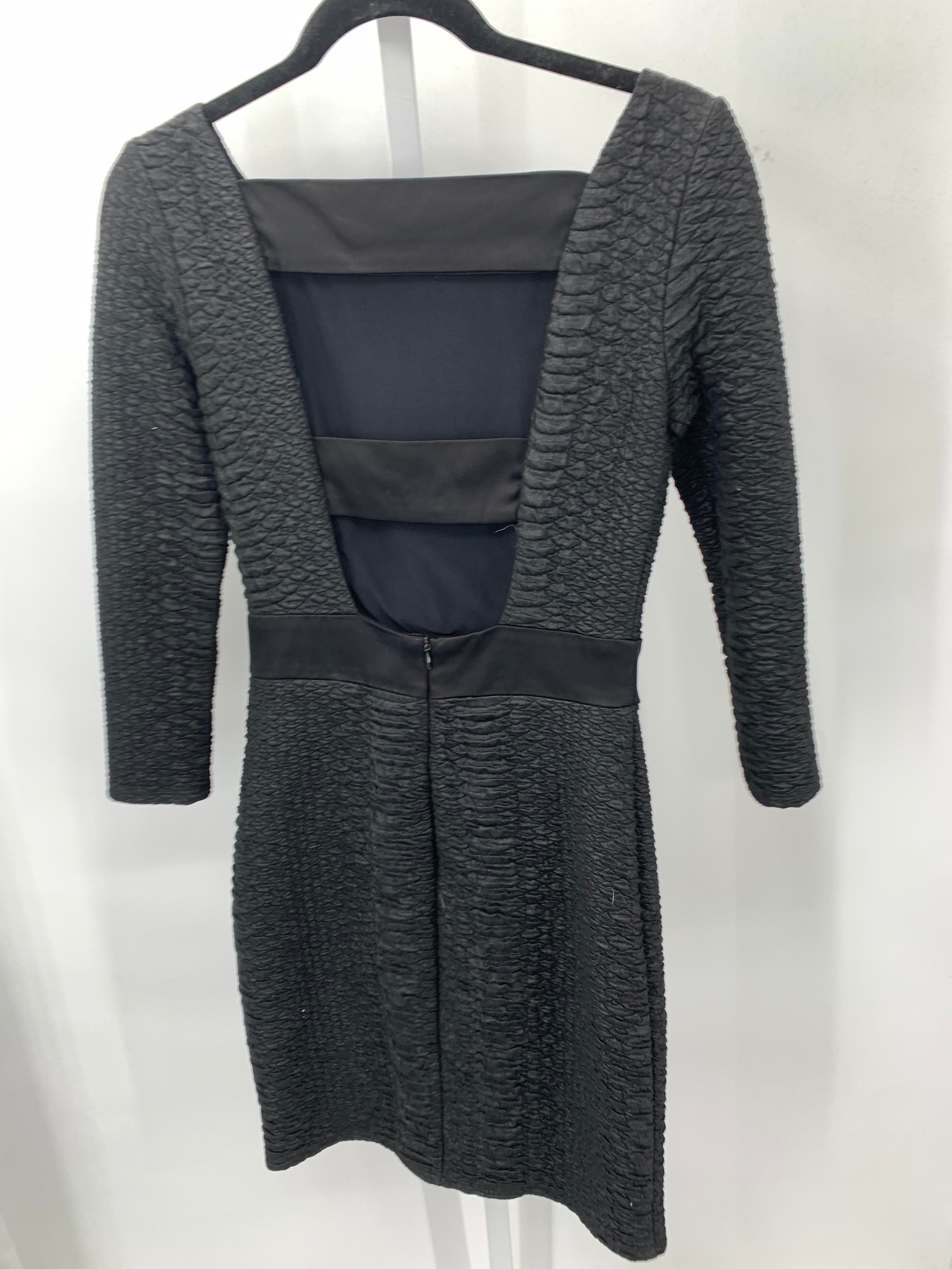 Size Small Misses Long Sleeve Dress
