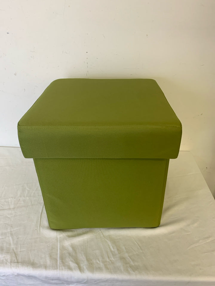 GREEN FOLDABLE FOOT CUBE OTTOMAN W/ TRAY.