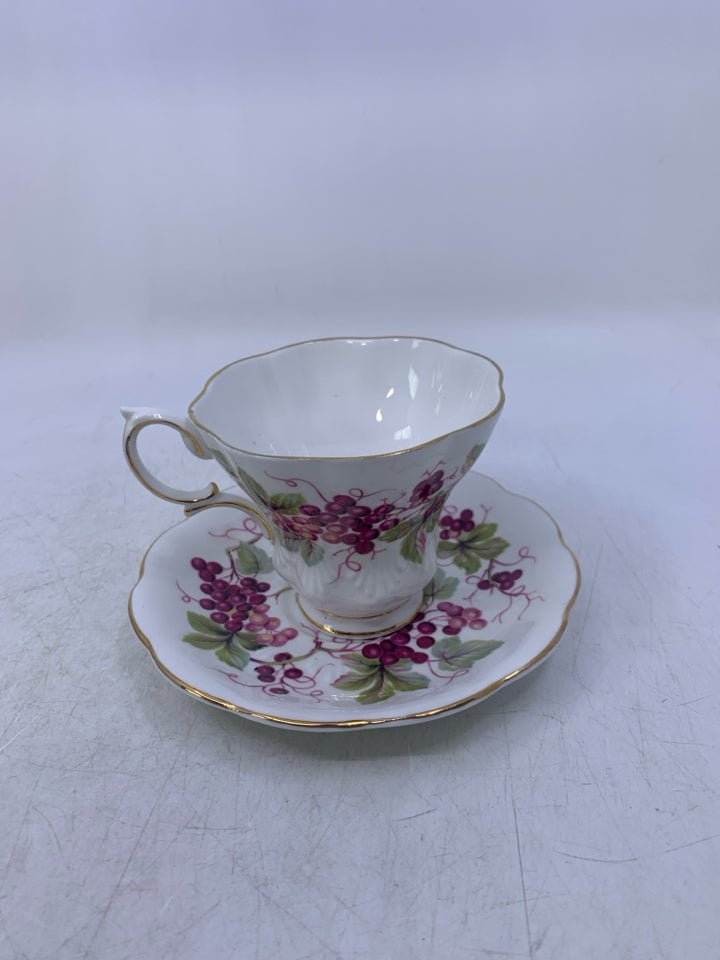 PURPLE GRAPES TEA CUP/ SAUCER.