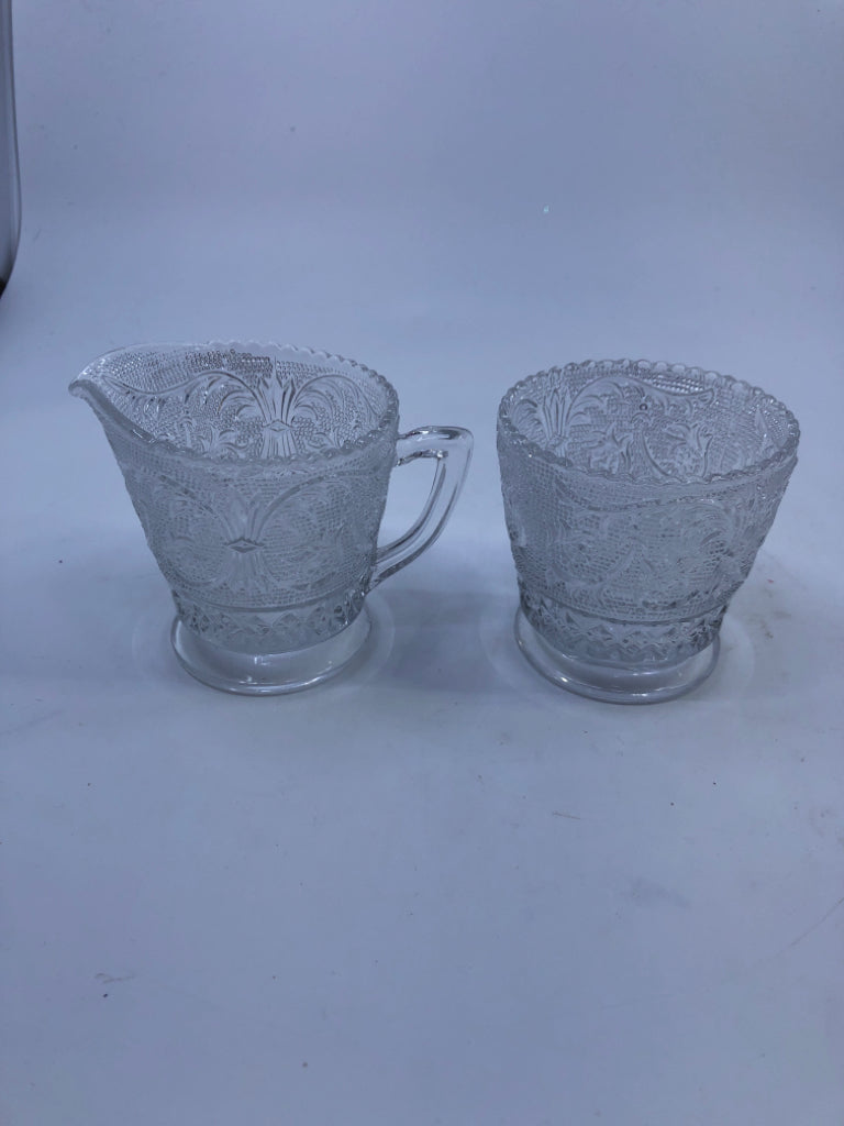 VTG TEXTURED GLASS SUGAR AND CREAMER.