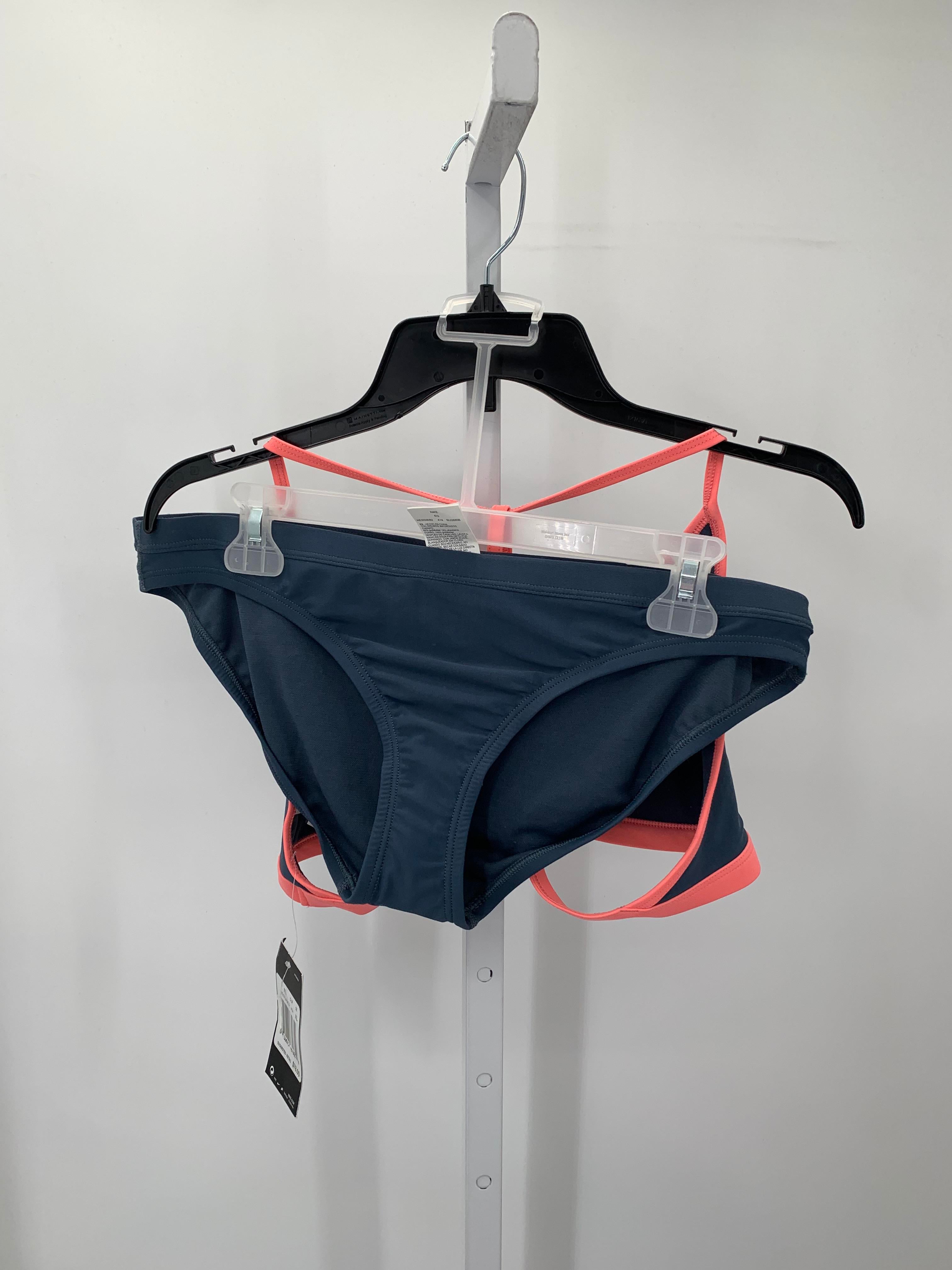Nike Size Extra Large Misses Swimwear
