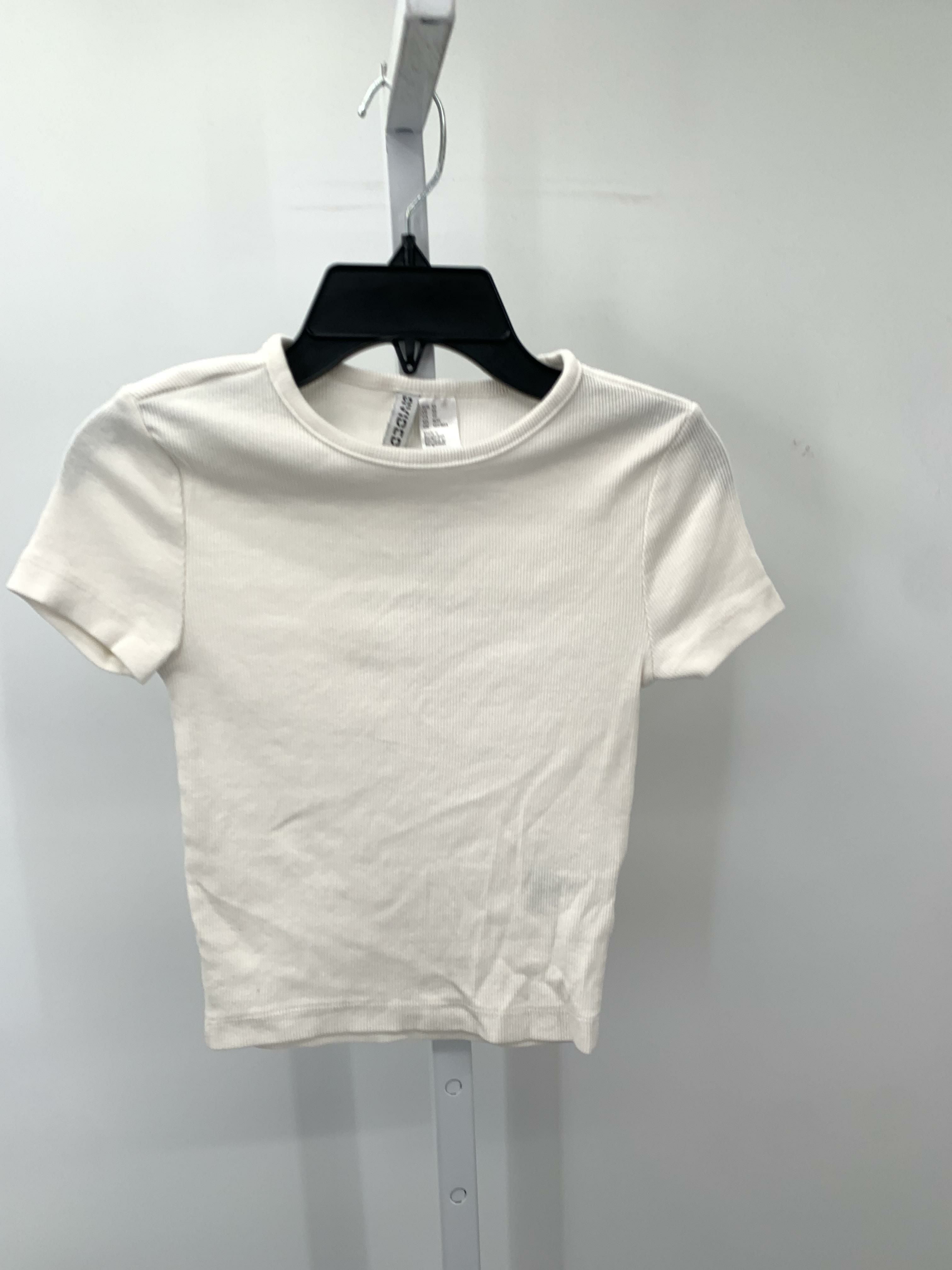 Divided Size X Small Juniors Short Sleeve Shirt
