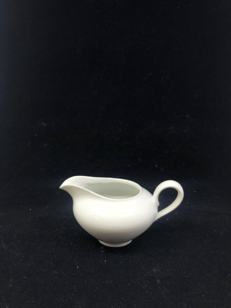 KPM- GERMAN WHITE WIDE CREAMER.