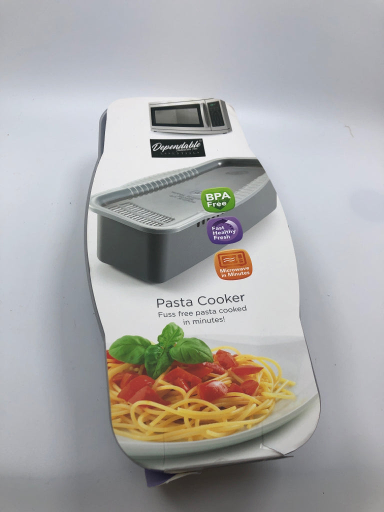 NWT MICROWAVE PASTA COOKER.