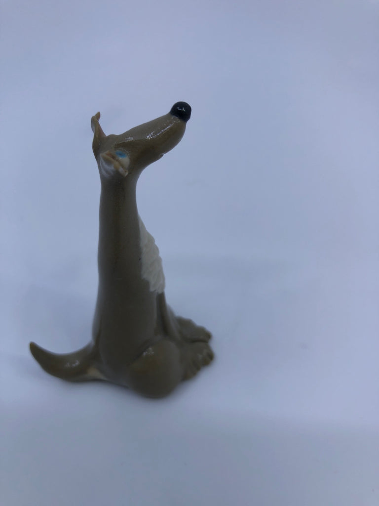MINI POTTERY DOG FIGURINE.