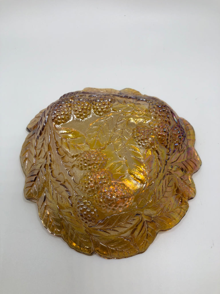 VTG AMBER GLASS GRAPES EMBOSSED DISH.