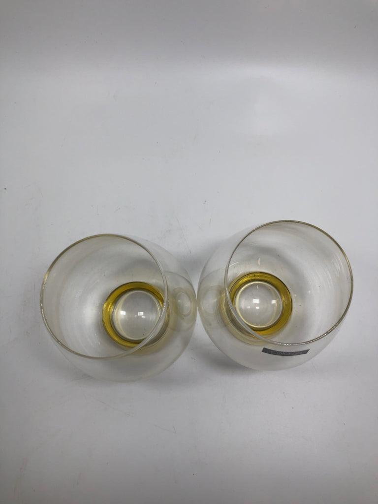 2 GLASS GOLD BOTTOM WINE GLASSES IN BOX.