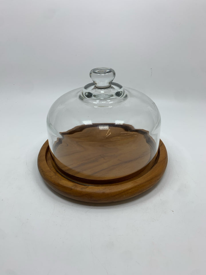 VTG WOODEN CHEESE BOARD W/GLASS COVER.