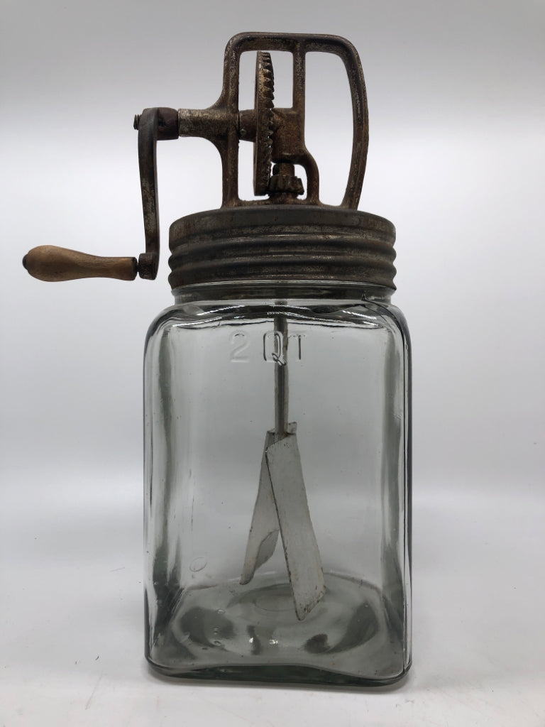 VTG GLASS 2QT BUTTER CHURNER #560.