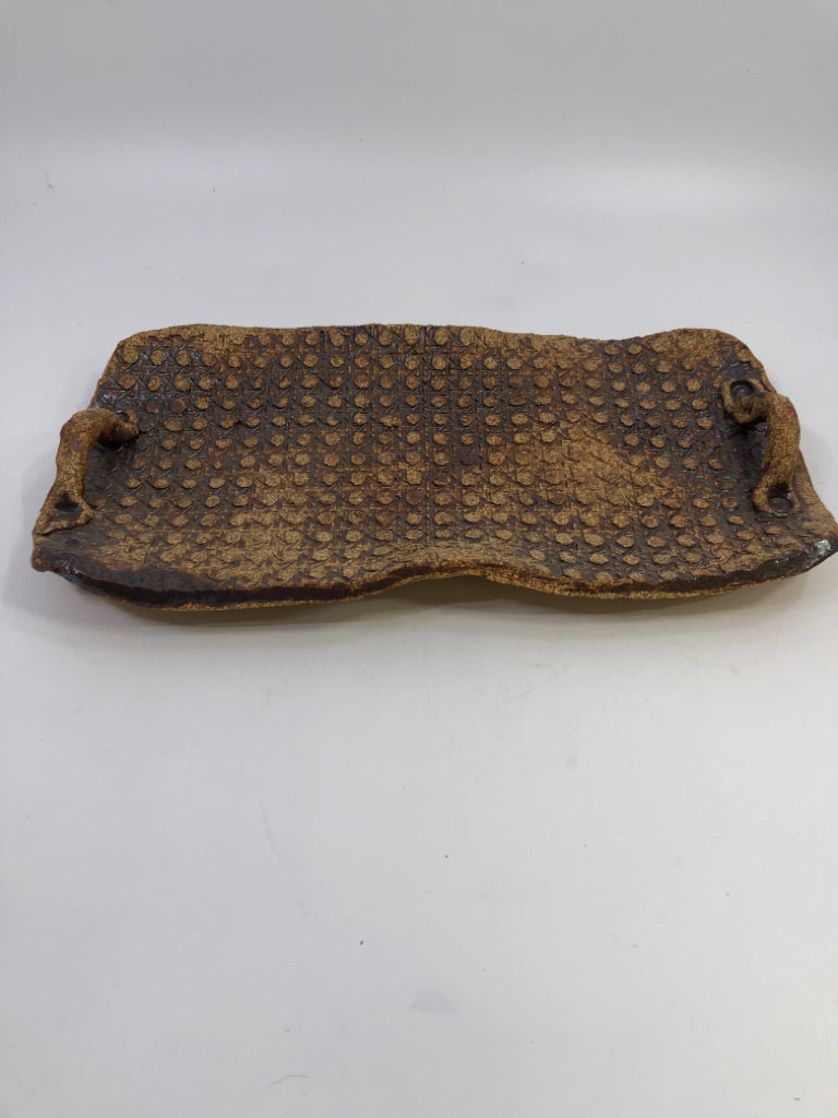STONE BROWN TRAY W/HANDLES.