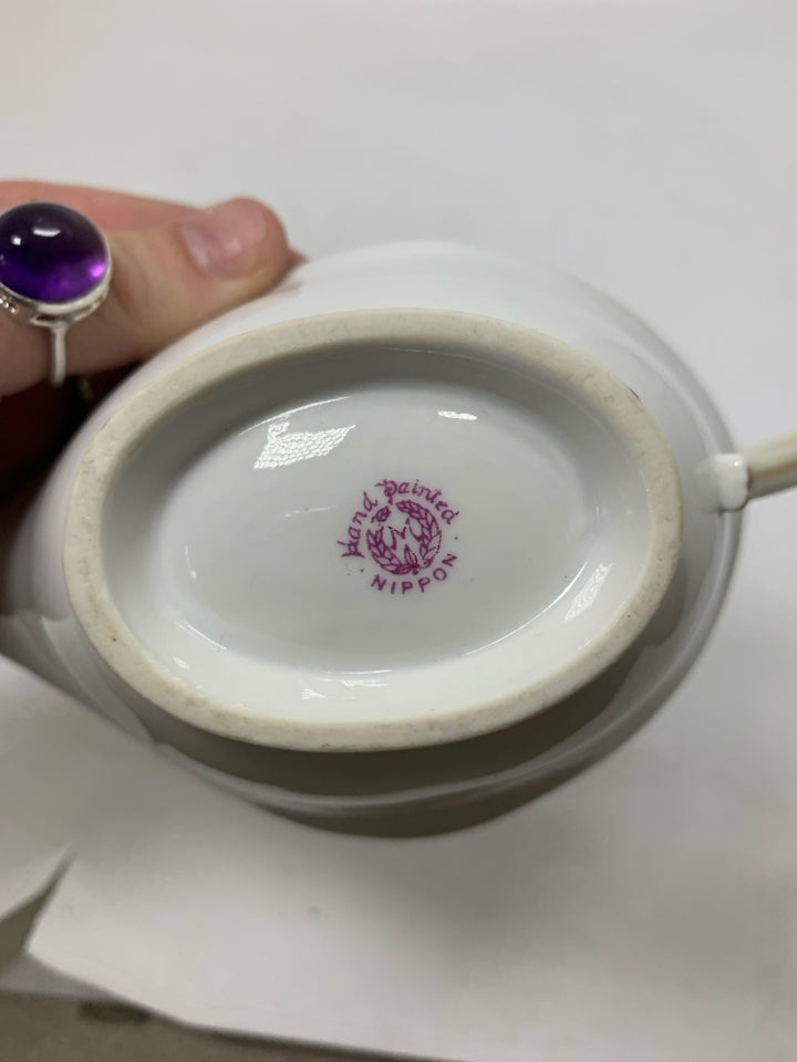 VTG SMALL GRAVY BOAT W/ PINK FLOWERS GOLD HEAVY DETAILED EDGES.