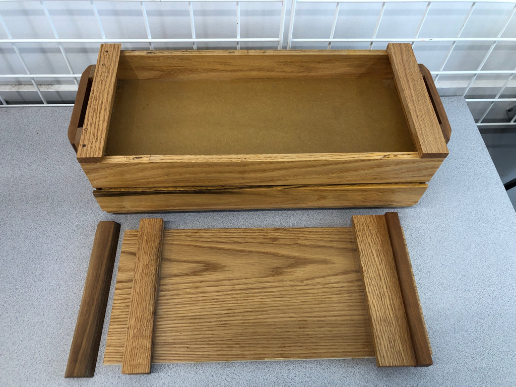 JAPANESE STYLE WOOD TOOL BOX.