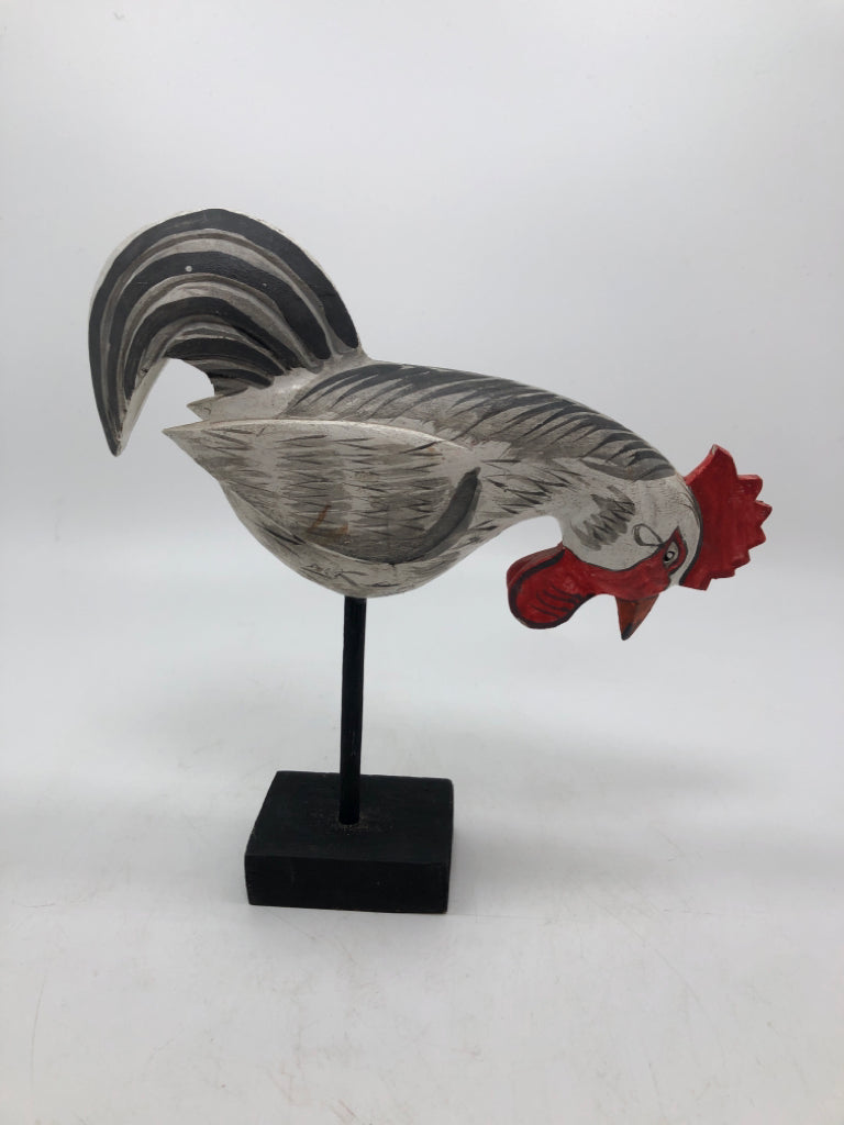 HAND-CARVED WOODEN ROOSTER.