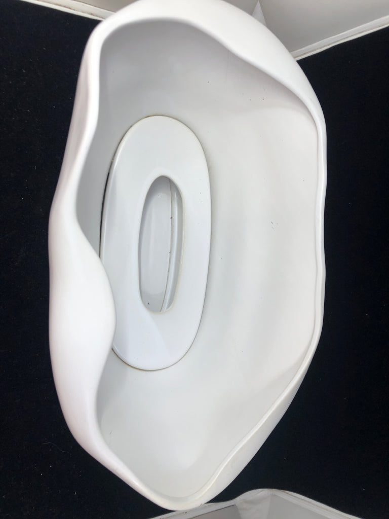 LARGE WHITE ABSTRACT PLANTER.