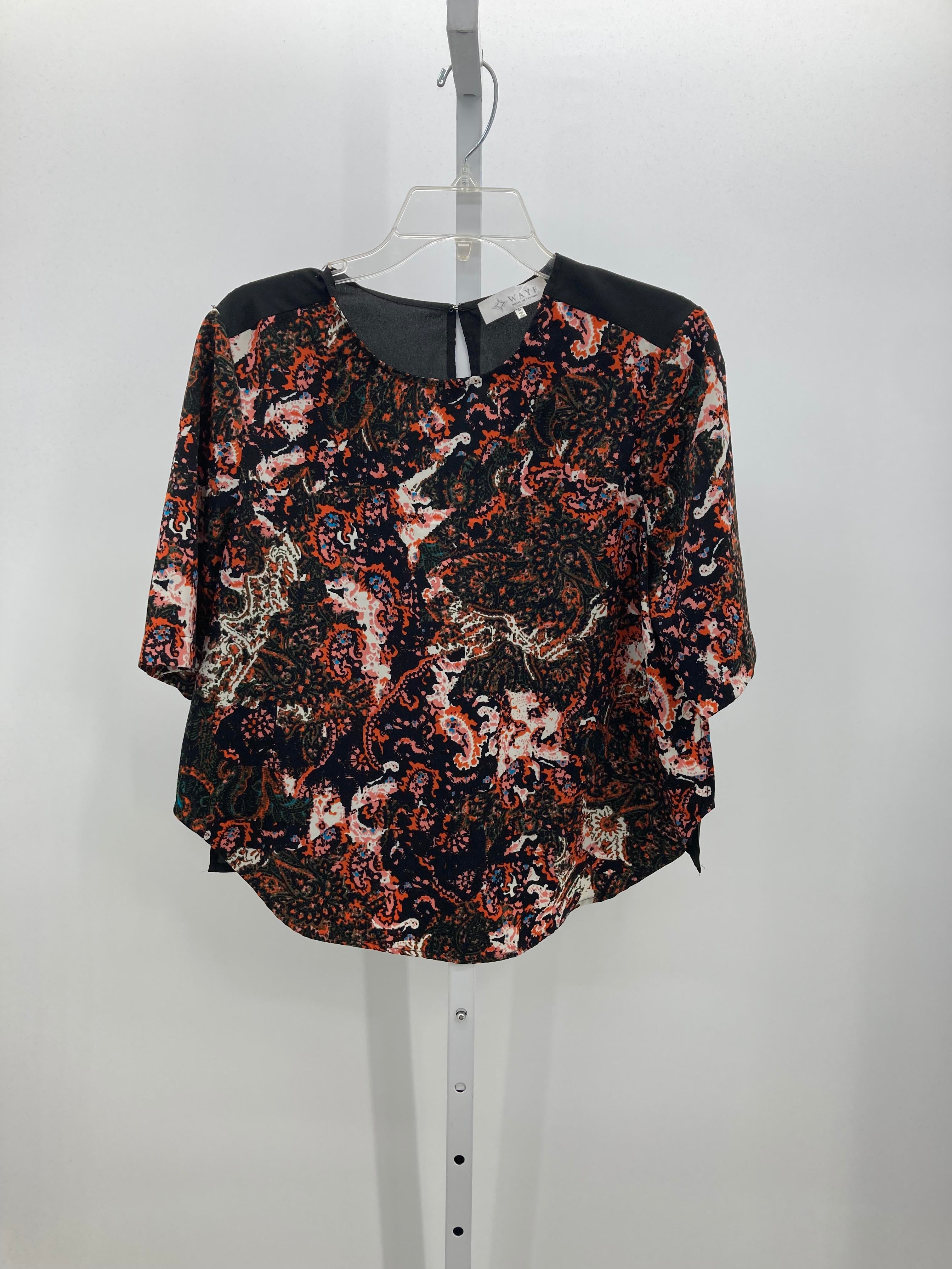 Size Medium Juniors Short Sleeve Shirt