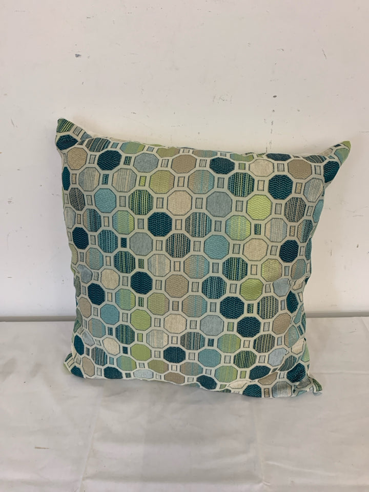 HEXAGON SHAPES PILLOW.