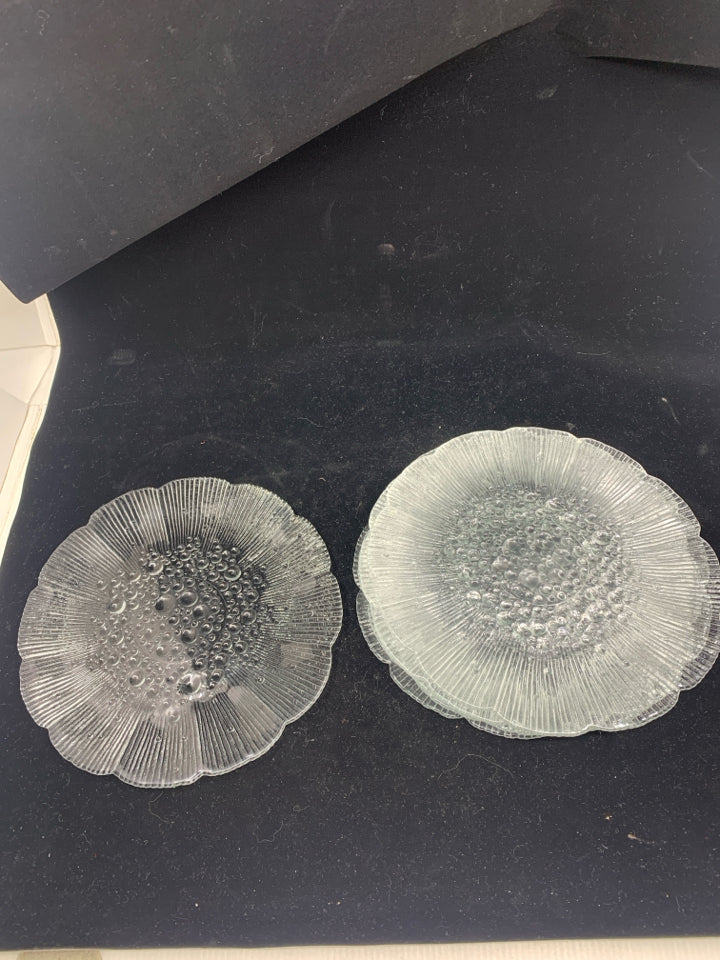 6 GLASS PETAL EDGE BOTTOM TEXTURED SALAD PLATES.