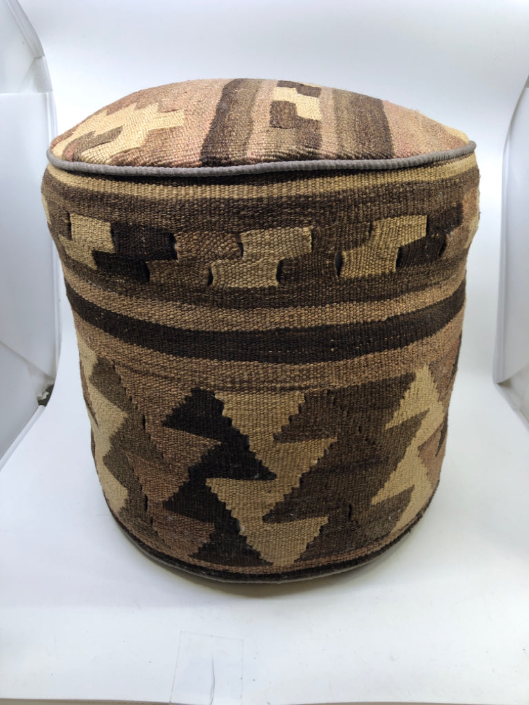 BROWN AZTEC PATTERN POOF.