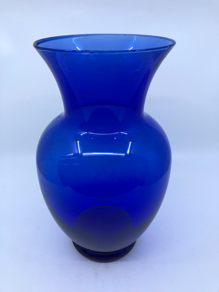 LARGE COBALT BLUE VASE.