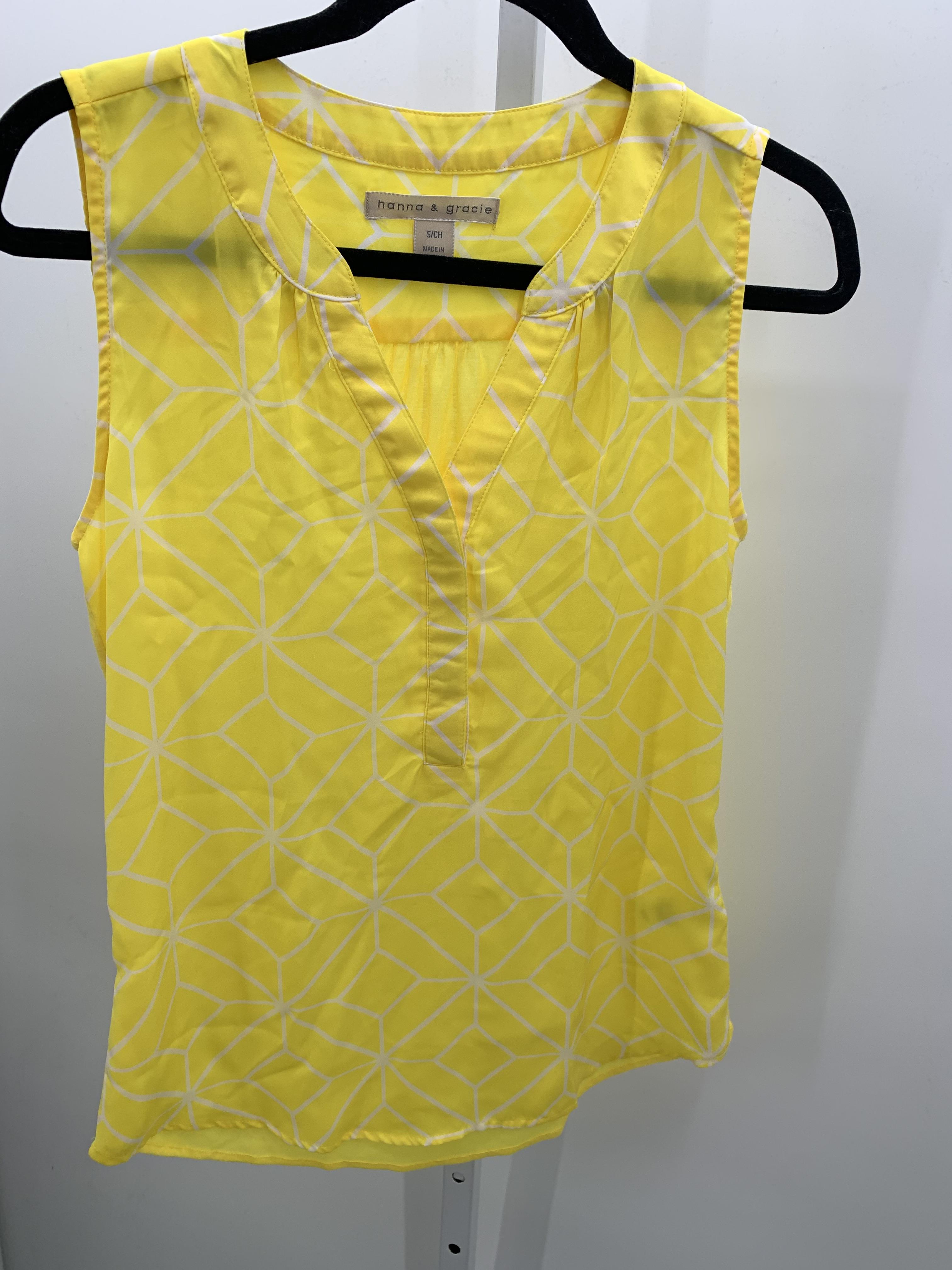 Size Small Misses Sleeveless Shirt