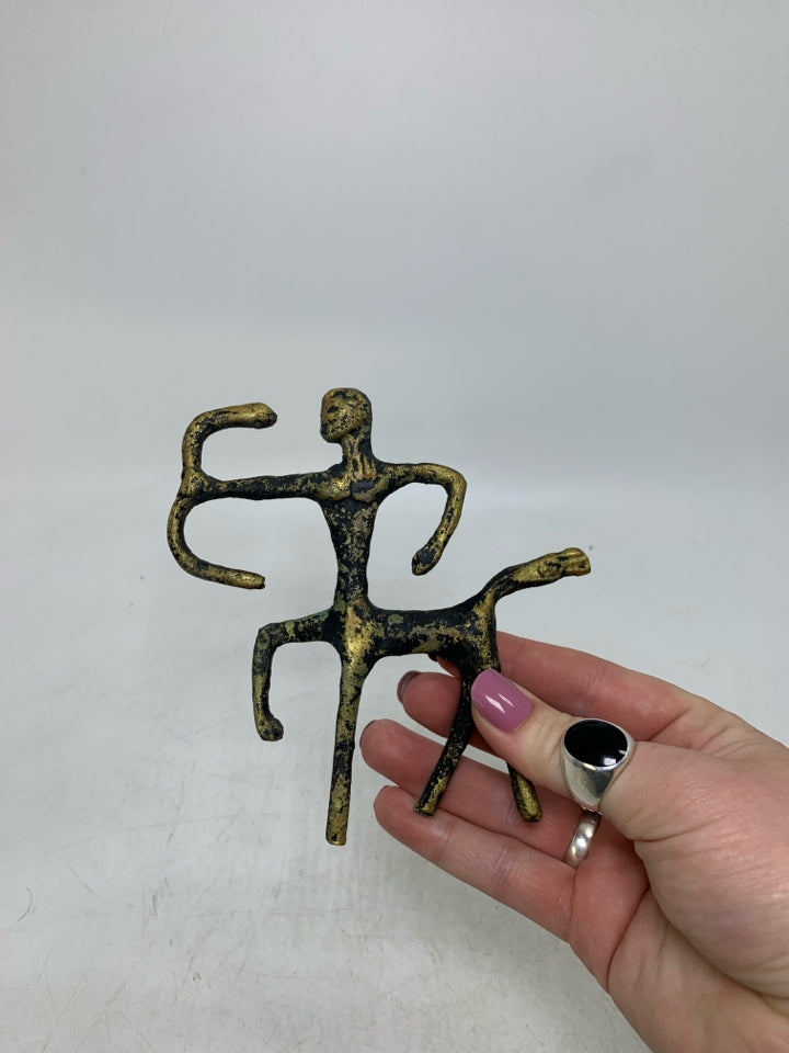 3 METAL DISTRESSED FOLK ART FIGURES IN BAG.