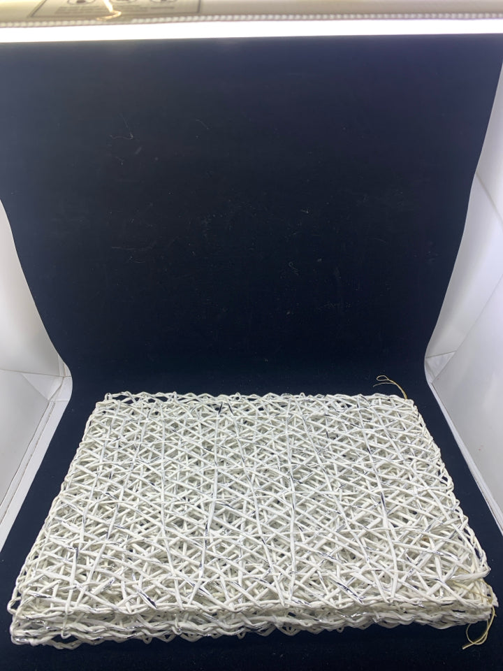 8 WHITE/SILVER OPEN WEAVE PLACEMATS.