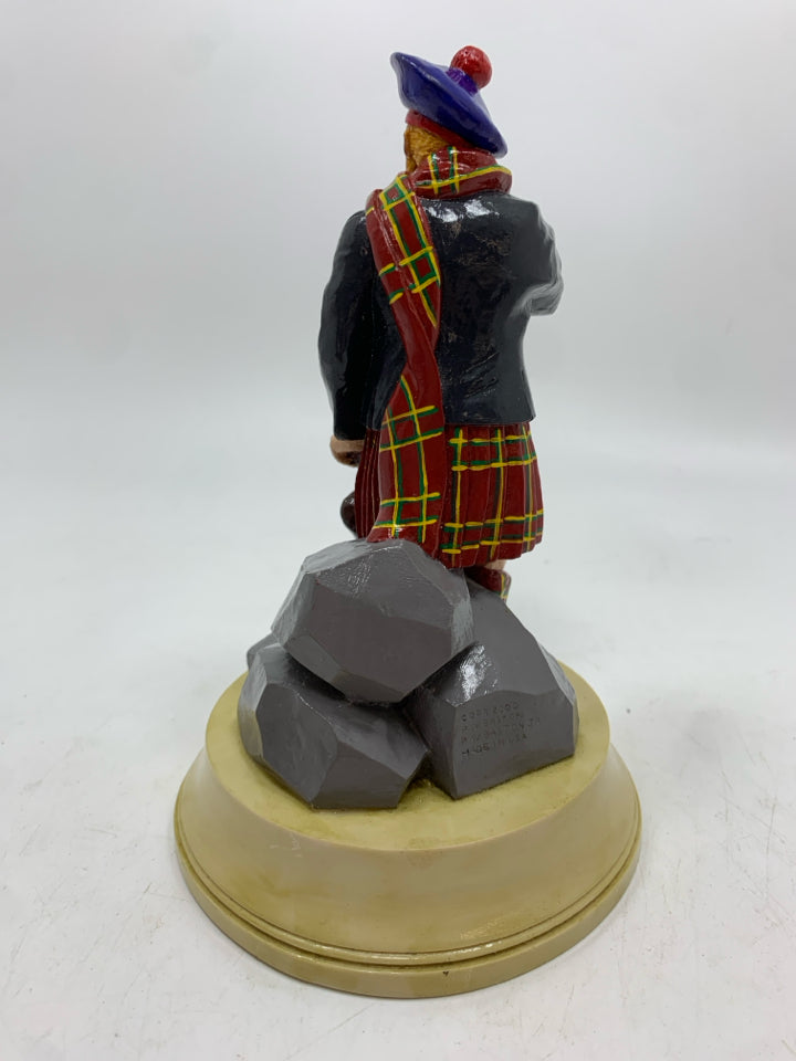 THE SCOTSMAN RESIN FIGURINE.