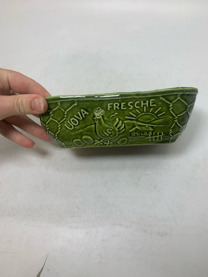 6 SLOT VTG EGG CARTON EMBOSSED CHICKEN WIRE.