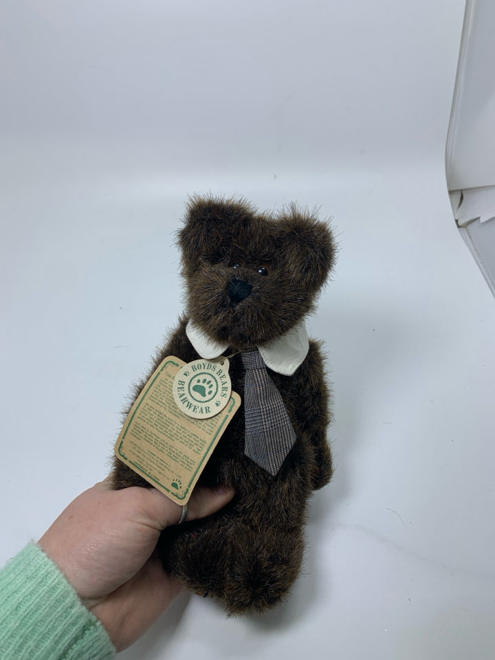 BOYDS BEAR W/ COLLAR & TIE.