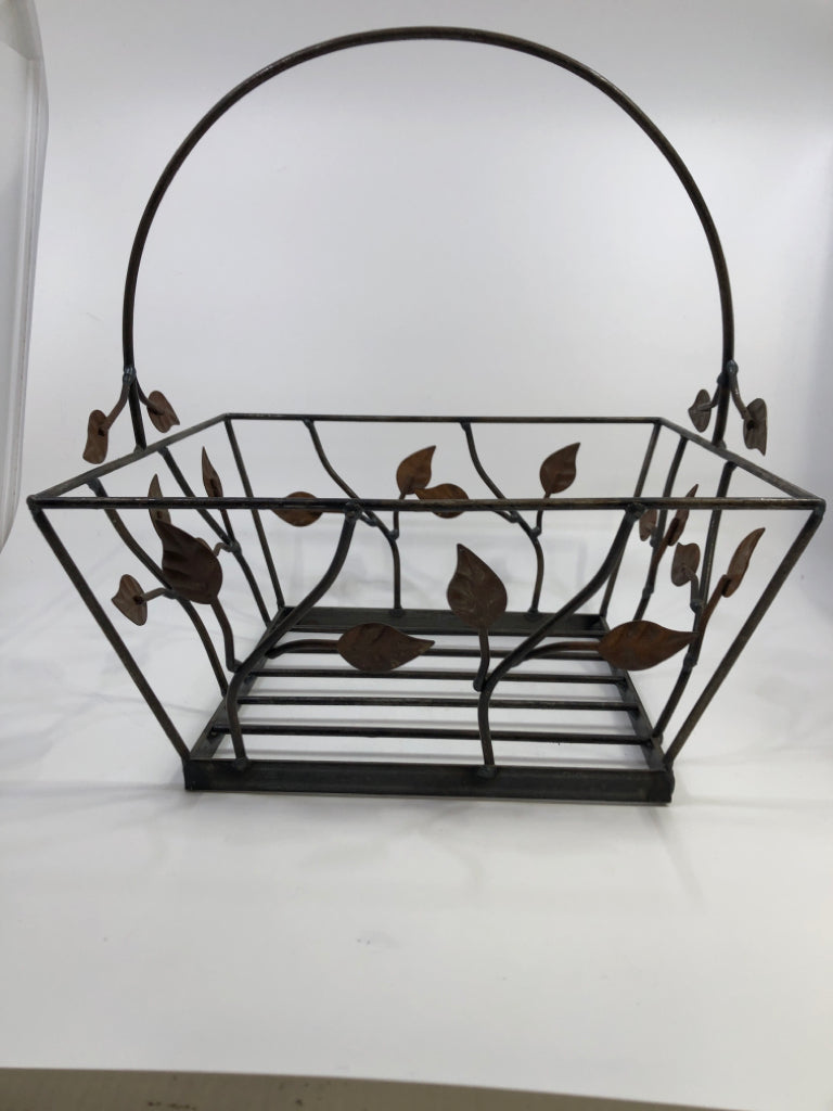 METAL BASKET W/BRONZE LEAVES.