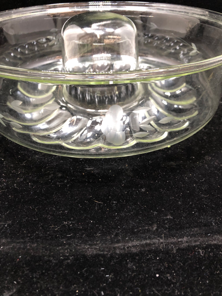 CLEAR FLUTED JELLO MOLD.