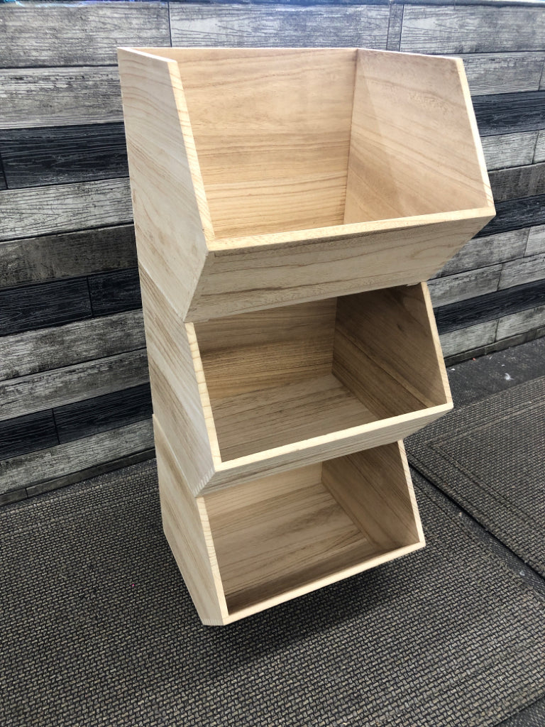LIGHT WEIGHT UNFINISHED 3 STACKING STORAGE BOXES.