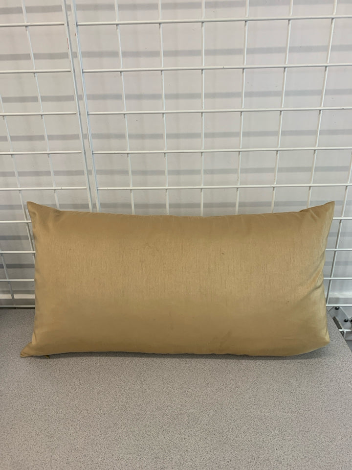 TAN RECTANGLE PILLOW W/DARK GRASS EMBROIDERY.