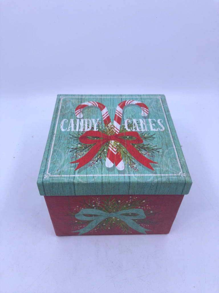 CANDY CANES GIFT BOX.