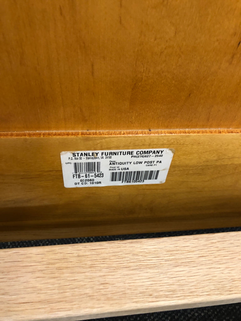 OAK TWIN BED.