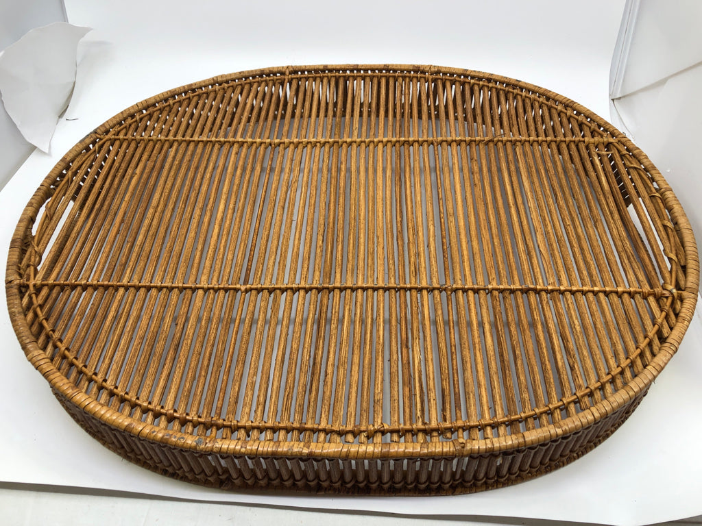 LARGE TIGHT WOVEN TRAY W HANDLES.