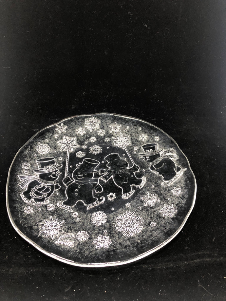 SKATING SNOWMAN EMBOSSED PLATTER.