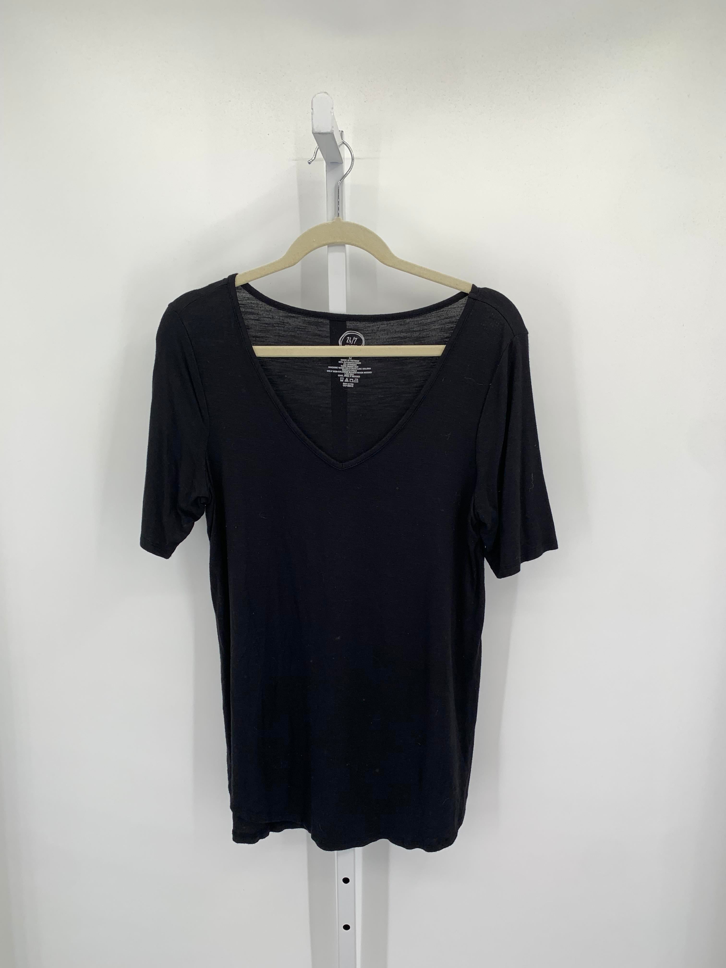 Maurices Size Medium Misses Short Sleeve Shirt