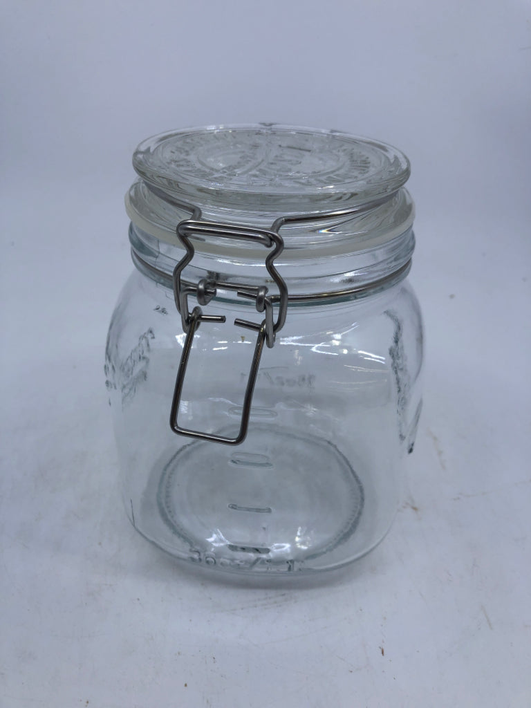 SHORT GLASS MASON JAR W/ CLIP TOP.