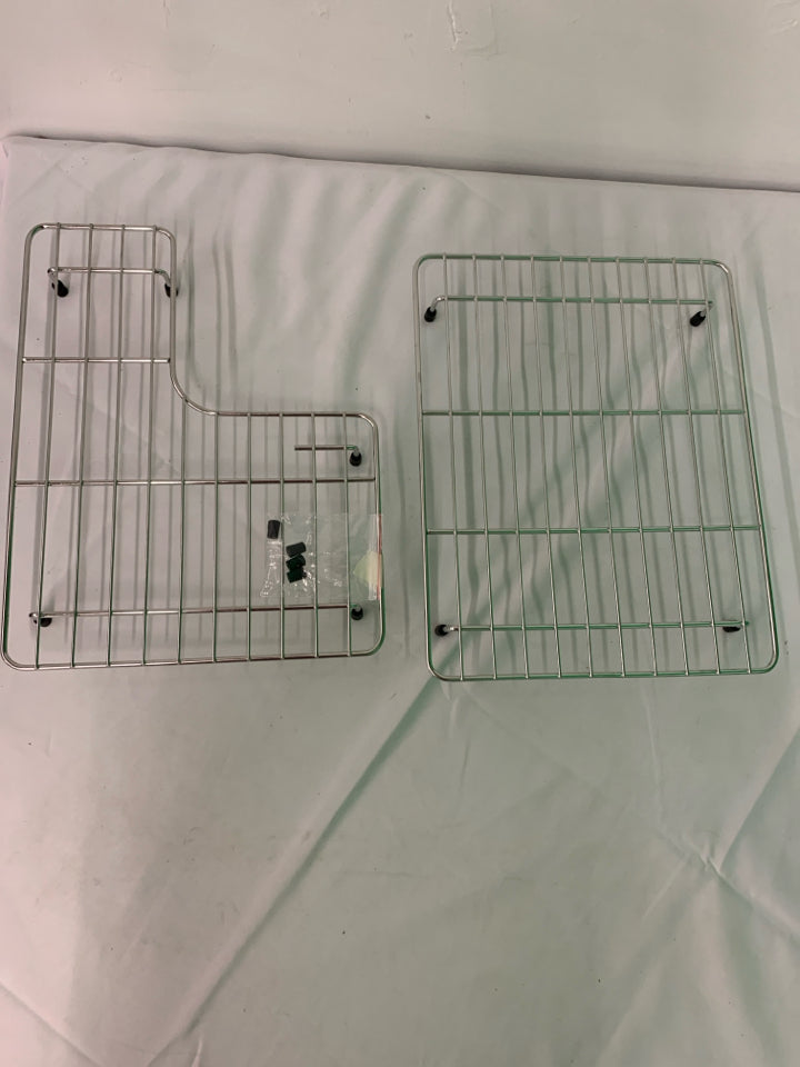 2 METAL DRYING RACKS.
