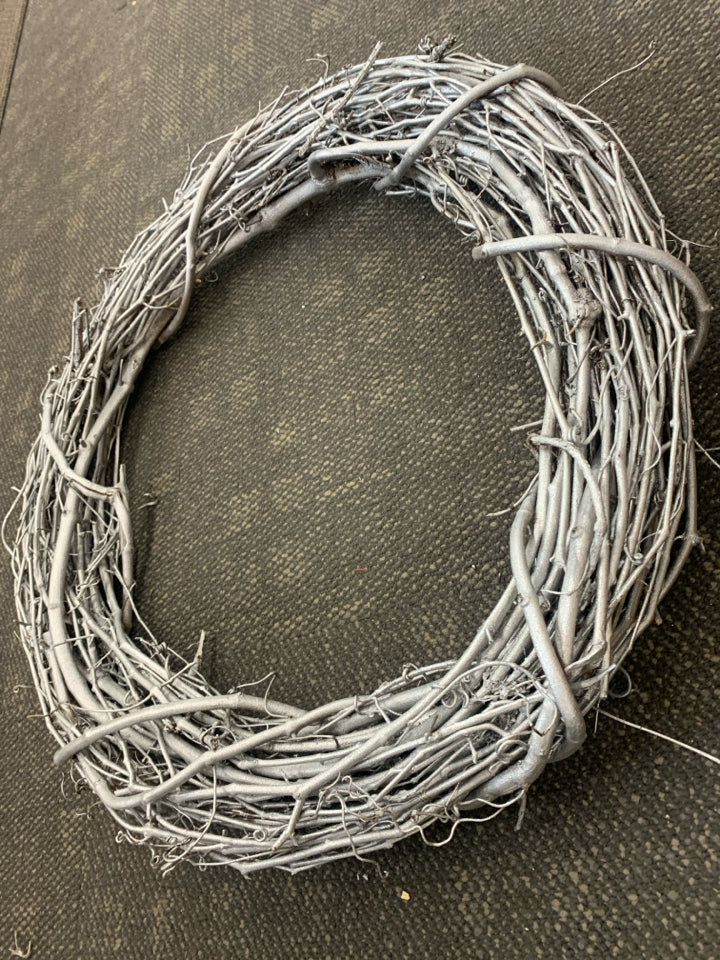 SILVER TWIG WREATH.