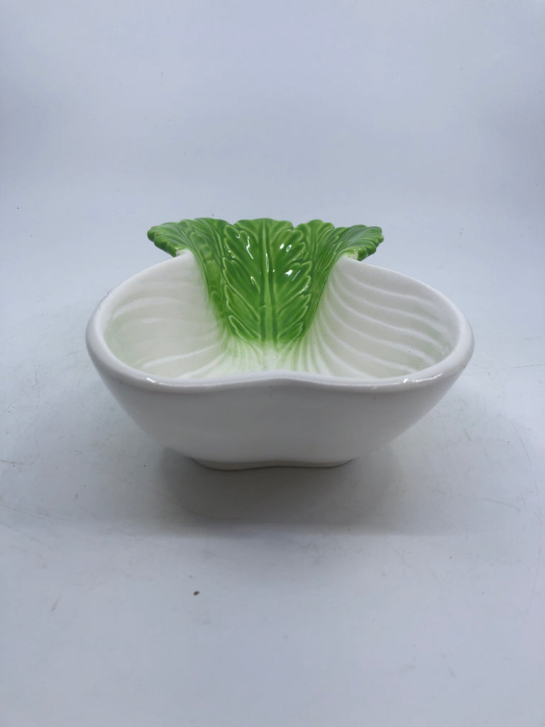 CERAMIC CELERY SHAPED BOWL.