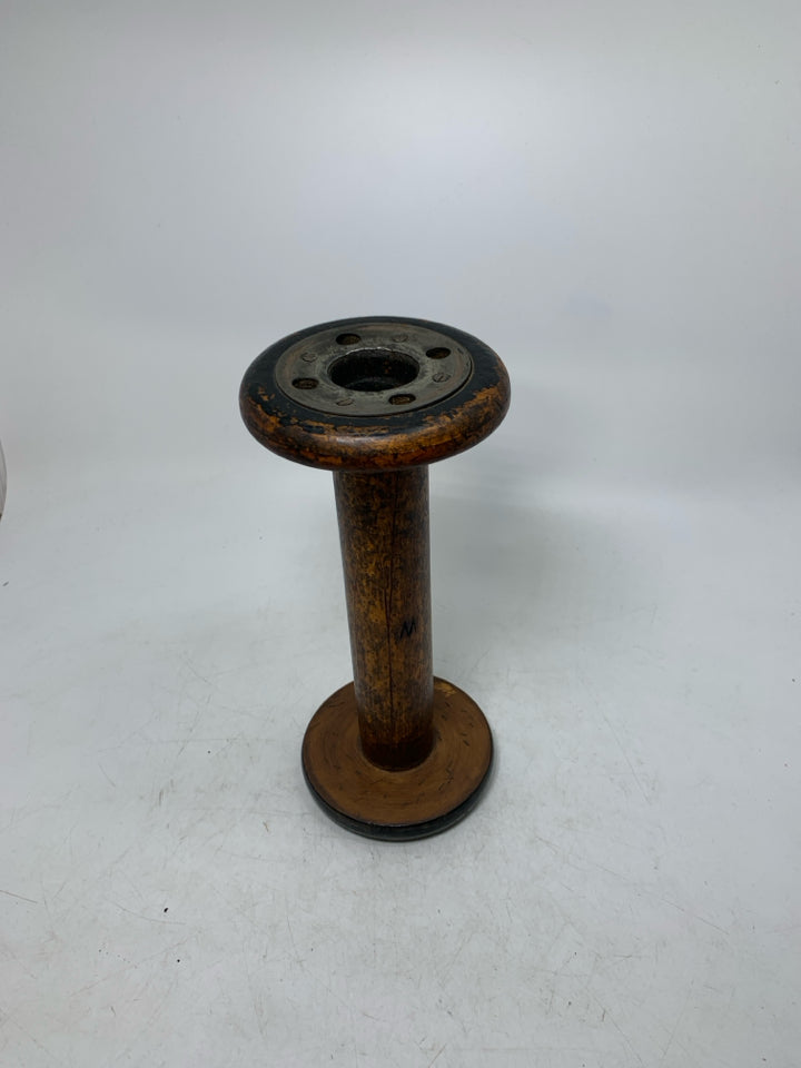 VTG WOOD SPOOL.