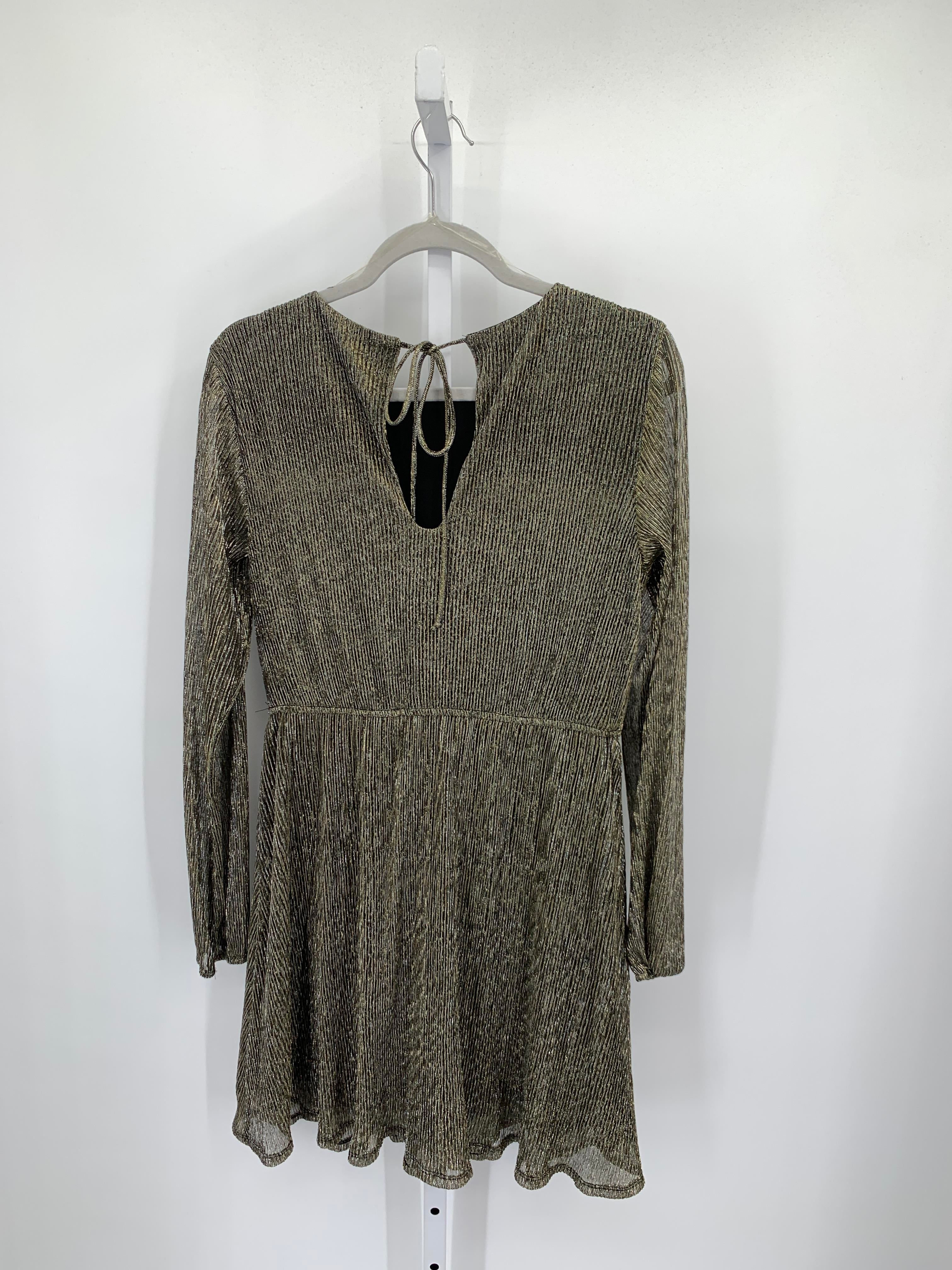 Xhilaration Size Medium Juniors Long Sleeve Dress