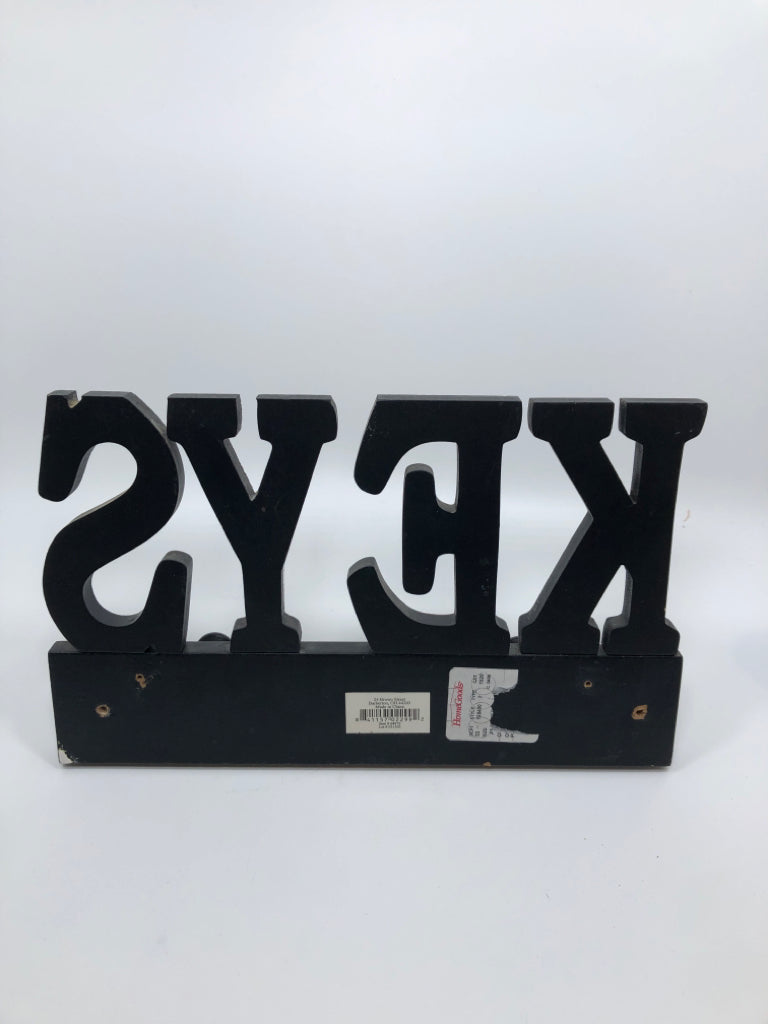 WOOD KEYS WALL HANGING.